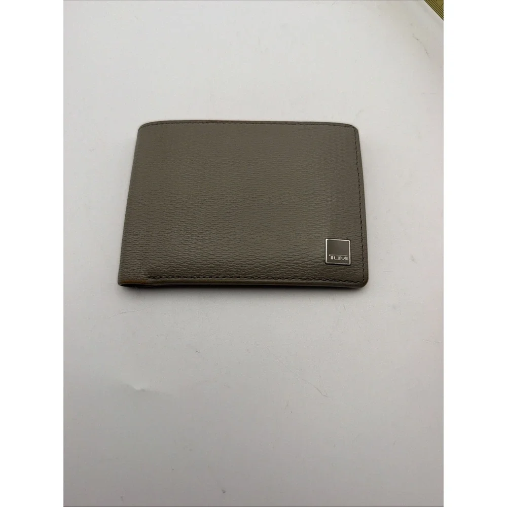 TUMI Beige Bifold Wallet ID Window Card Holder Slim Men Never Used